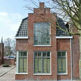 Bijzondere architectonische woning