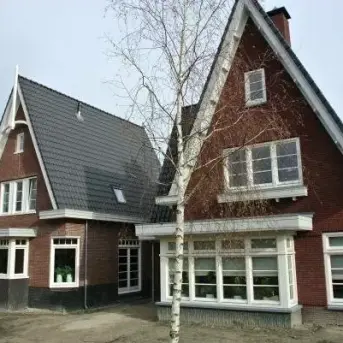 Twee vrijstaande woningen 1